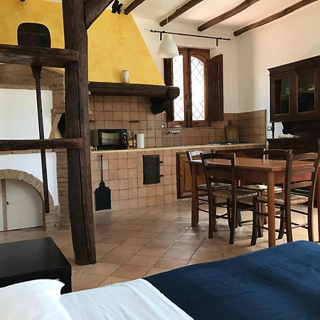 Villa Del Nespolo Fiumefreddo di Sicilia Eksteriør billede