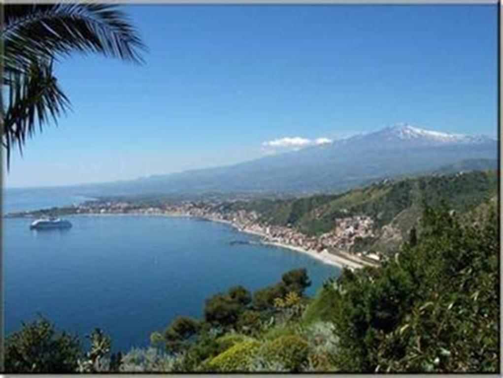 Villa Del Nespolo Fiumefreddo di Sicilia Eksteriør billede