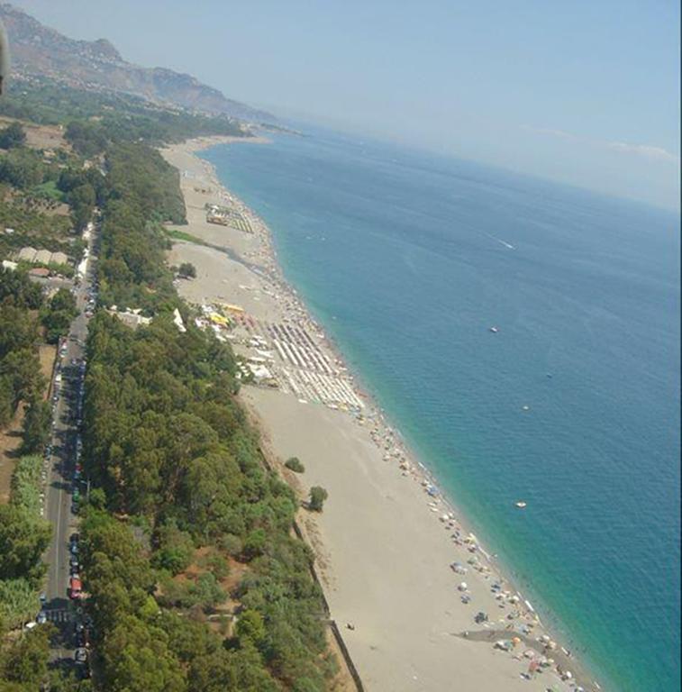 Villa Del Nespolo Fiumefreddo di Sicilia Eksteriør billede