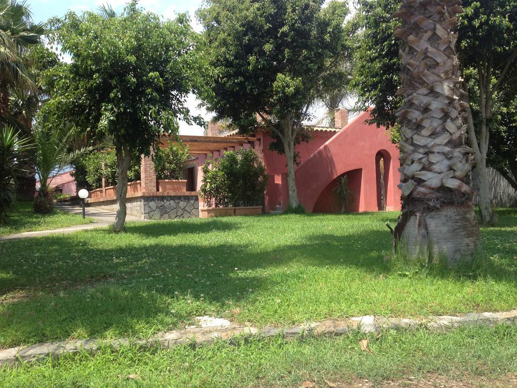 Villa Del Nespolo Fiumefreddo di Sicilia Eksteriør billede